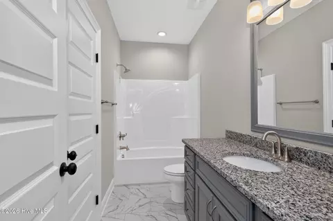 Bath - 449 Woodlawn St, Evans, GA 30809 photo 1 of 5