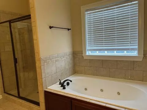 Bath - 5228 Windmill Pl, Evans, GA 30809 photo 7 of 7
