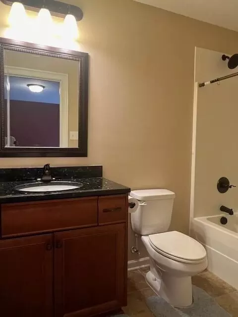 Bath - 5228 Windmill Pl, Evans, GA 30809 photo 6 of 7