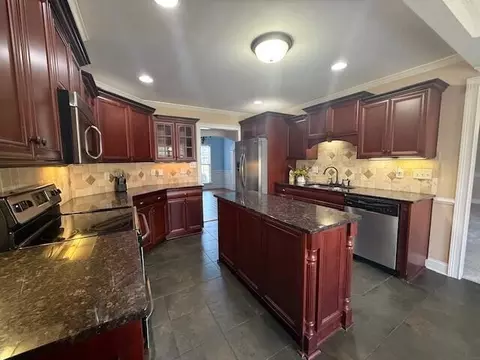 Kitchen - 5228 Windmill Pl, Evans, GA 30809 photo 4 of 6