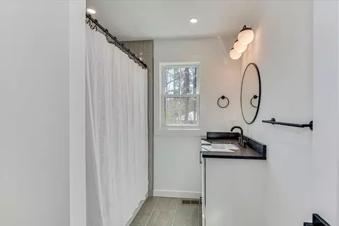 Bath - 4626 Silver Lake Dr, Evans, GA 30809 photo 6 of 7