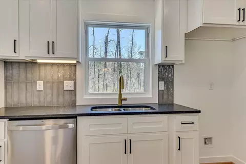 Kitchen - 4626 Silver Lake Dr, Evans, GA 30809 photo 6 of 6