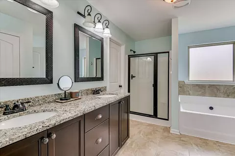 Bath - 2334 Malone Way, Evans, GA 30809 photo 1 of 3