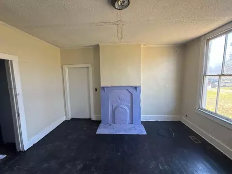 Living - 1707 Fenwick St, Augusta, GA 30904 photo 7 of 13