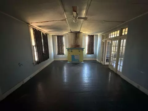 Living - 1707 Fenwick St, Augusta, GA 30904 photo 8 of 13
