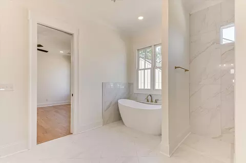 Bath - 738 Campana Dr, Evans, GA 30809 photo 3 of 9