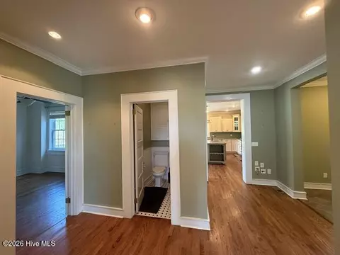 Entry Way - 39 E Calhoun St, Wadley, GA 30477 photo 1 of 3