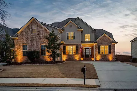 562 Oconee Cir, Evans, GA 30809