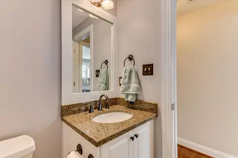 Bath - 929 Mitchell Ln, Evans, GA 30809 photo 1 of 5