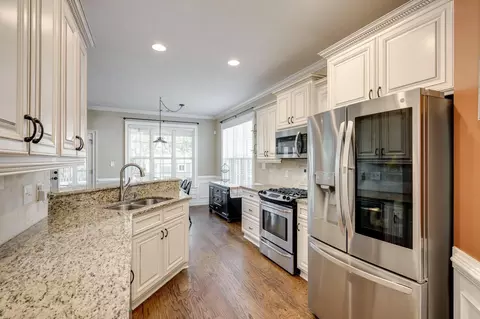 Kitchen - 810 Glencoe Way, Evans, GA 30809 photo 3 of 4
