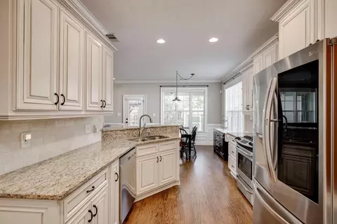 Kitchen - 810 Glencoe Way, Evans, GA 30809 photo 4 of 4