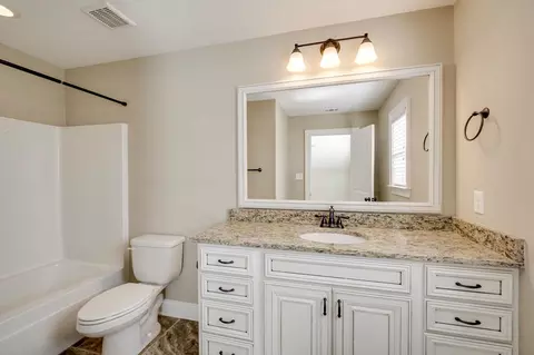 Bath - 810 Glencoe Way, Evans, GA 30809 photo 4 of 5
