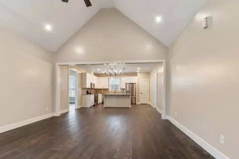 Living - 110 Big Rock Rd, Thomson, GA 30824 photo 2 of 5