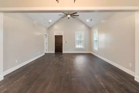 Living - 110 Big Rock Rd, Thomson, GA 30824 photo 4 of 5