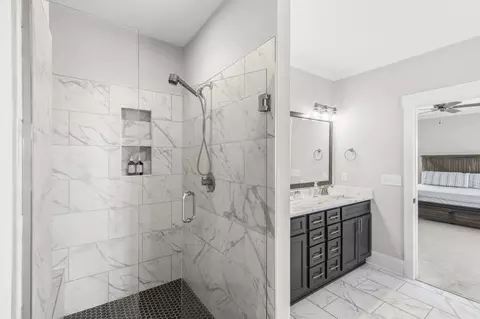 Bath - 3064 Rosewood Dr, Evans, GA 30809 photo 3 of 7