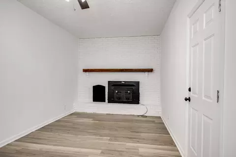 Living - 216 Weldon Rd, Martinez, GA 30907 photo 5 of 7