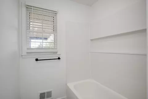 Bath - 216 Weldon Rd, Martinez, GA 30907 photo 3 of 3