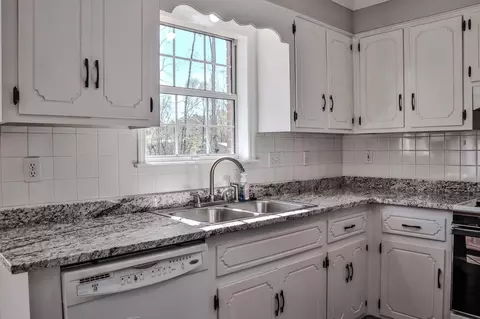 Kitchen - 715 Spooner Dr, Evans, GA 30809 photo 4 of 6