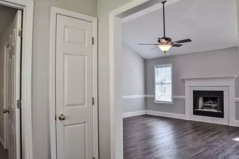 Entry Way - 715 Spooner Dr, Evans, GA 30809 photo 4 of 5