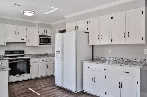 Kitchen - 715 Spooner Dr, Evans, GA 30809 photo 5 of 6