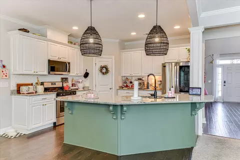 Kitchen - 1037 Ardrey Cir, Evans, GA 30809 photo 2 of 6