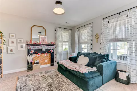 Living - 1037 Ardrey Cir, Evans, GA 30809 photo 1 of 6