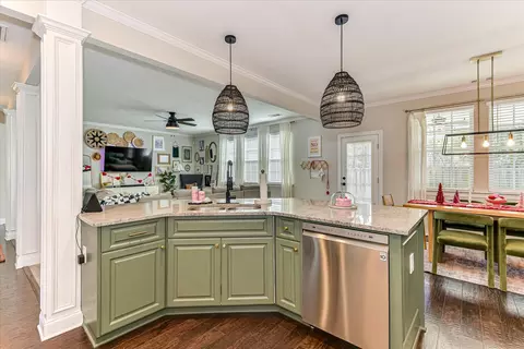 Kitchen - 1037 Ardrey Cir, Evans, GA 30809 photo 5 of 6