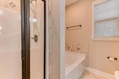 Bath - 919 Pennington Way, Evans, GA 30809 photo 3 of 5
