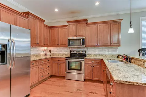 Kitchen - 919 Pennington Way, Evans, GA 30809 photo 2 of 3