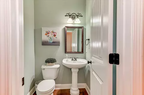 Bath - 919 Pennington Way, Evans, GA 30809 photo 1 of 5