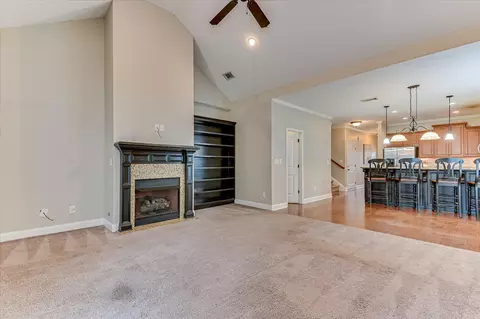 Living - 919 Pennington Way, Evans, GA 30809 photo 3 of 4