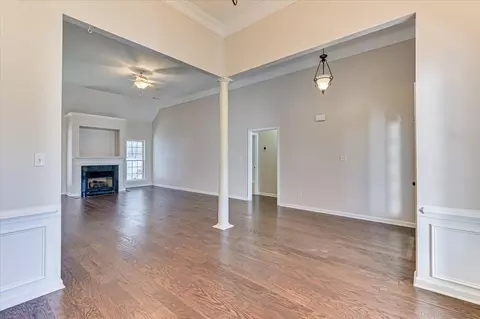 Living - 915 River Bound Ct, Evans, GA 30809 photo 3 of 7