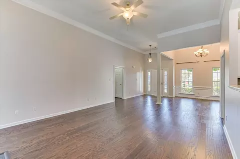 Living - 915 River Bound Ct, Evans, GA 30809 photo 4 of 7