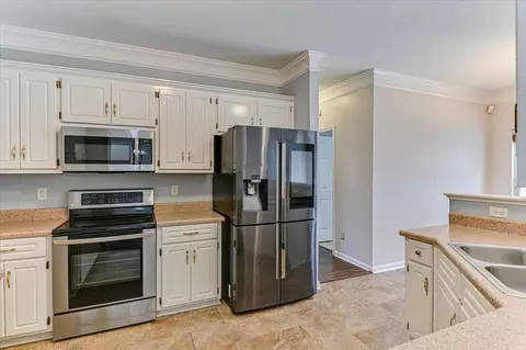 Kitchen - 915 River Bound Ct, Evans, GA 30809 photo 2 of 3