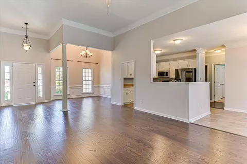 Living - 915 River Bound Ct, Evans, GA 30809 photo 5 of 7