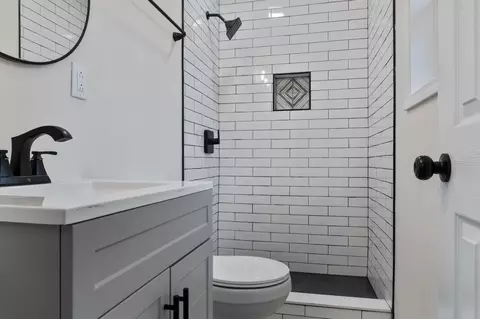 Bath - 3010 Alene Ct, Augusta, GA 30906 photo 3 of 3