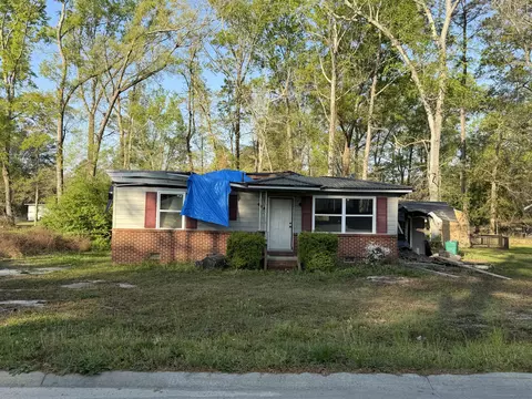 609 Dell Dr, Thomson, GA 30824