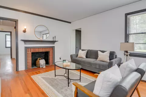 Living - 244 E Vineland Rd, Augusta, GA 30904 photo 1 of 3