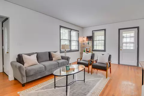 Living - 244 E Vineland Rd, Augusta, GA 30904 photo 3 of 3