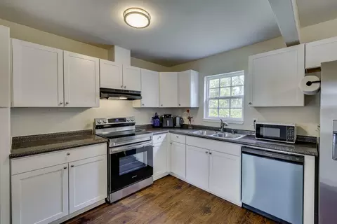 Kitchen - 3060 Collier Rd, Augusta, GA 30906 photo 2 of 4