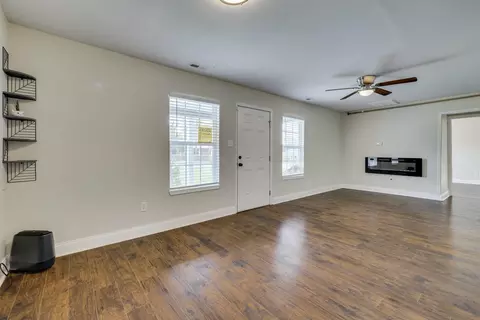 Living - 3060 Collier Rd, Augusta, GA 30906 photo 7 of 8