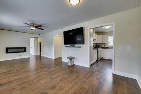 Living - 3060 Collier Rd, Augusta, GA 30906 photo 8 of 8