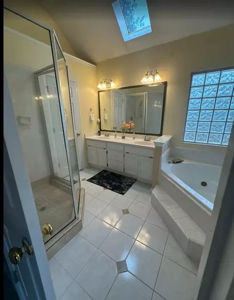 Bath - 304 Yuma Trl, Augusta, GA 30907 photo 1 of 3