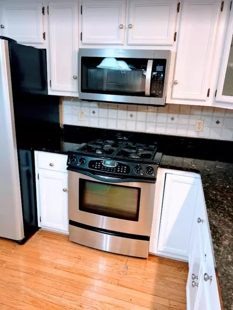 Kitchen - 304 Yuma Trl, Augusta, GA 30907 photo 7 of 8