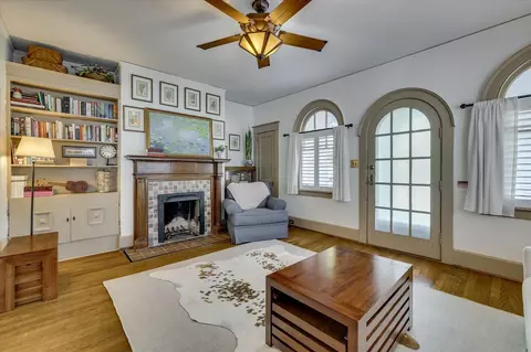 Living - 1440 Johns Rd, Augusta, GA 30904 photo 2 of 4