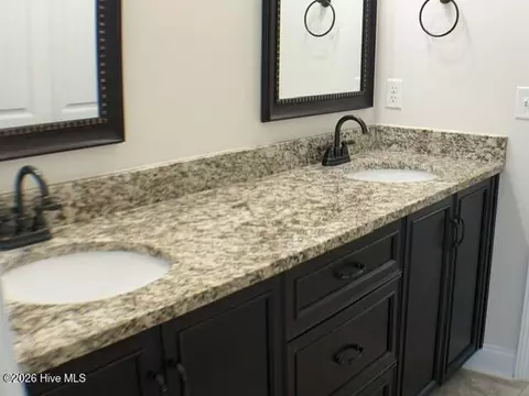 Bath - 9060 Winterton St, Evans, GA 30809 photo 12 of 12