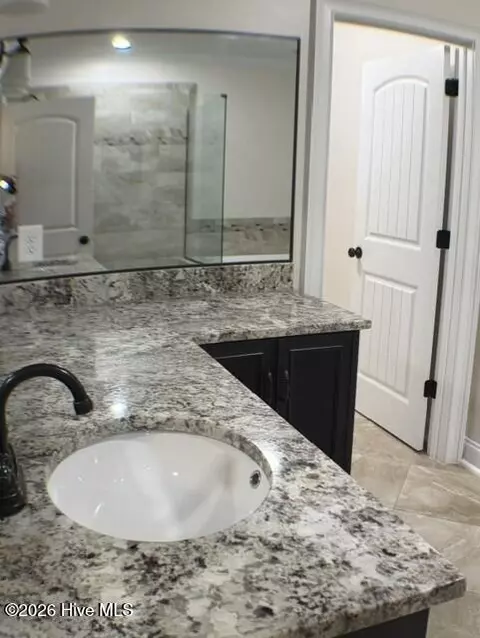Bath - 9060 Winterton St, Evans, GA 30809 photo 10 of 12