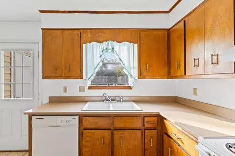 Kitchen - 3909 Roberts Road Rd UNIT A/B, Augusta, GA 30907 photo 3 of 4