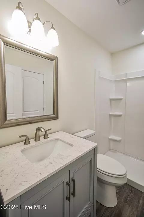 Bath - 1424 Brown St, Augusta, GA 30901 photo 1 of 25
