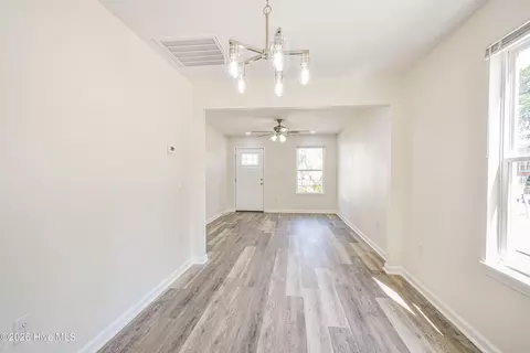 Living - 1424 Brown St, Augusta, GA 30901 photo 2 of 10